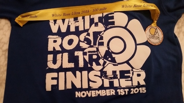 White Rose Ultra 100 Finisher t-shirt and medal